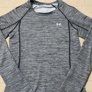 Under armor muscle tee long sleeve Size M